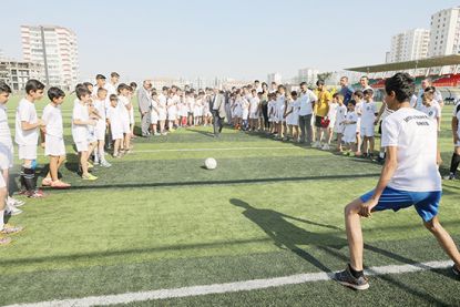 Başkan Mızraklı’dan yaz spor okullarına ziyaret 