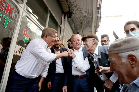 Davutoğlu: “Kürt partisiyiz”