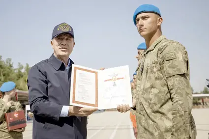 Bakan Akar, Isparta'da komando sözleşmeli erlerin mezuniyet törenine katıldı