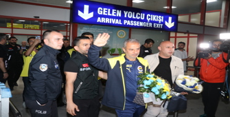 Fenerbahçe kafilesi Adana'ya geldi