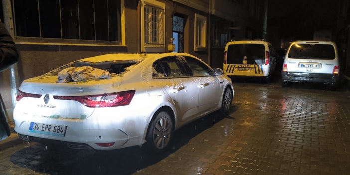 Bursa'da anteni düzeltmek için çıktığı çatıdan otomobilin üzerine düşen kişi yaralandı