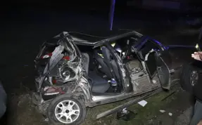 Uşak'ta işçi servisi ile otomobil çarpıştı: 7 yaralı