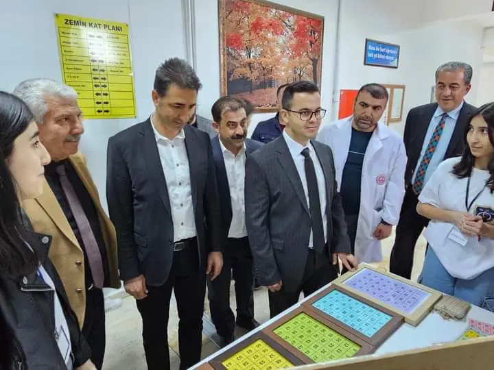 Diyarbakır’da TÜBİTAK 4006 Bilim Fuarı açıldı