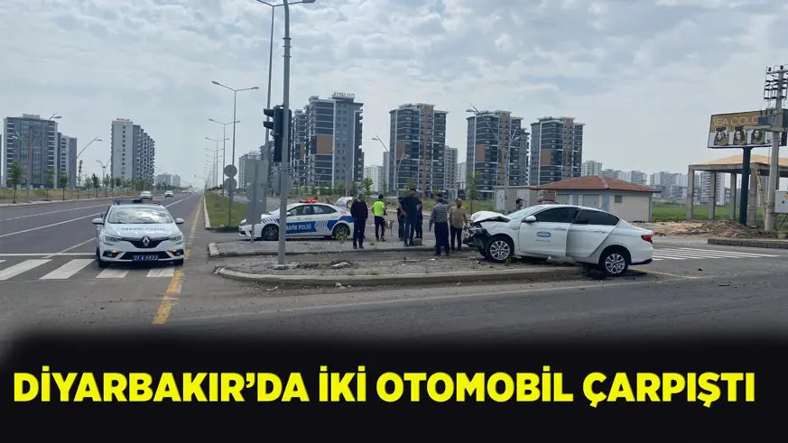 VİDEO- Diyarbakır’da iki otomobil çarpıştı