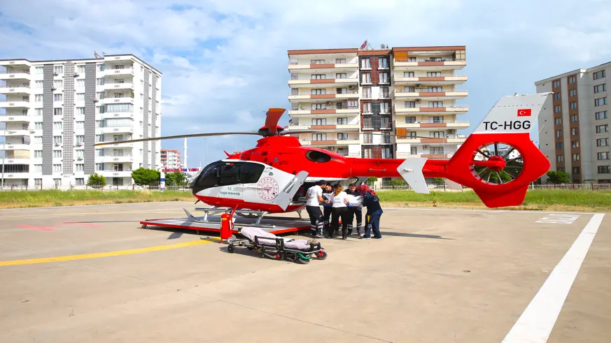 VİDEO - Ambulans helikopter Diyarbakır Kulp'tan 82 yaşındaki hasta için havalandı 
