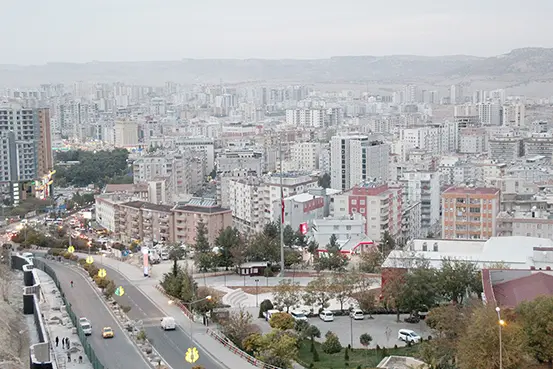 Tarihi şehri çarpık oldu