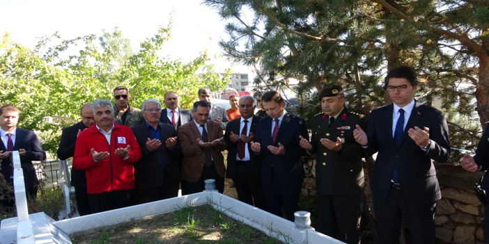 Van depreminin yası dünmüş gibi sürüyor