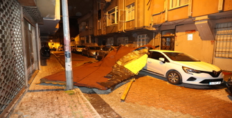 İstanbul'da lodos ve sağanak etkili oluyor