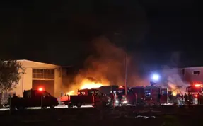 Konya’da fabrika yangını! Malzemeler kül oldu