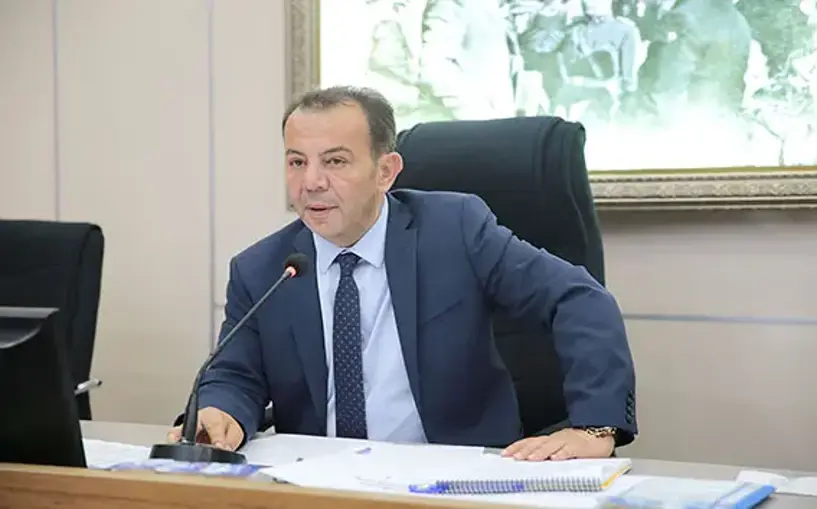 Bolu Belediye Başkanı Tanju Özcan yeniden CHP'de