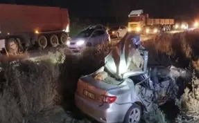 (Video) Diyarbakır'da otomobil traktörle çarpıştı