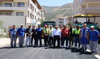 Yahyalı’da trafiğin yoğun olduğu caddeler asfaltlanıyor