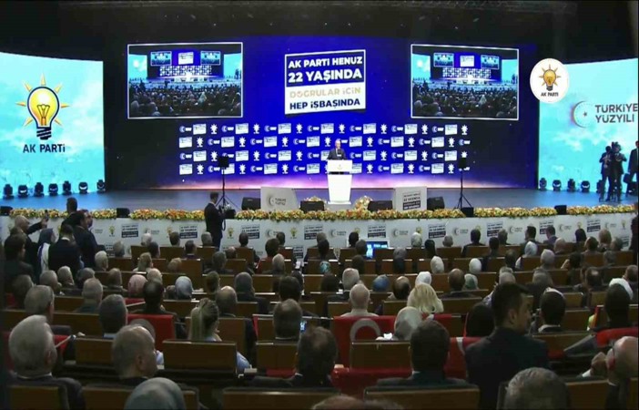Başkan Büyükkılıç, AK Parti’nin 22. kuruluş yıl dönümü programına katıldı