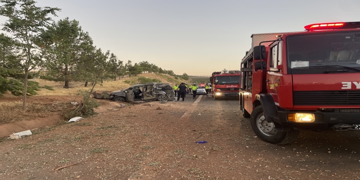 Gaziantep'te hafif ticari araçla çarpışan tırın sürücüsü hayatını kaybetti