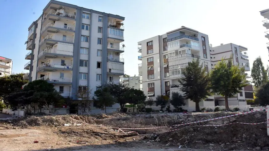 12 kişinin can verdiği apartmanda mühendisten 'kolon kesildi' iddiası