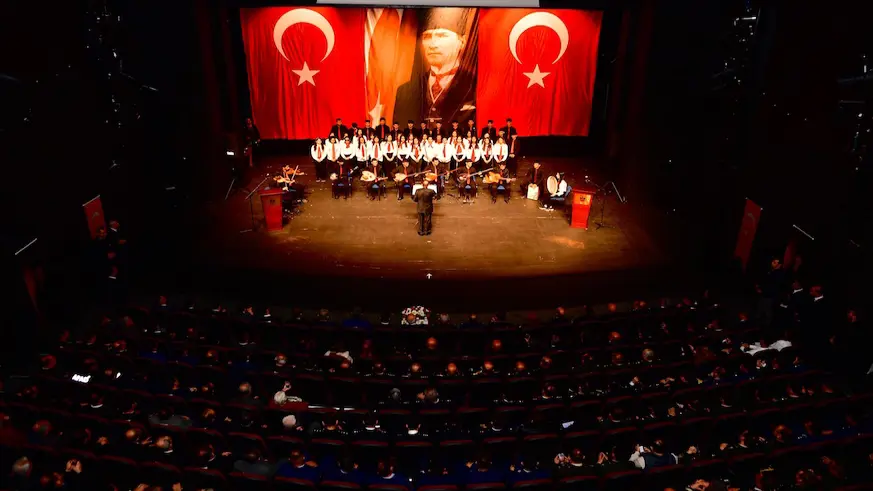 Atatürk'ü anıyoruz