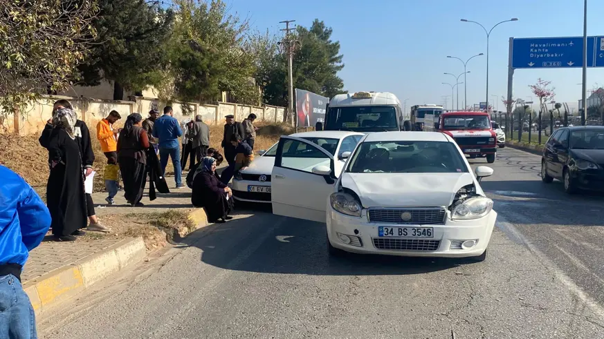 Adıyaman'da 4 araç bir birine girdi