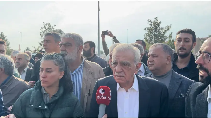 DEM'li Ahmet Türk ve Devrim Demir, 7 ayda yandaşlarına 504 ihaleyi ilansız verdi