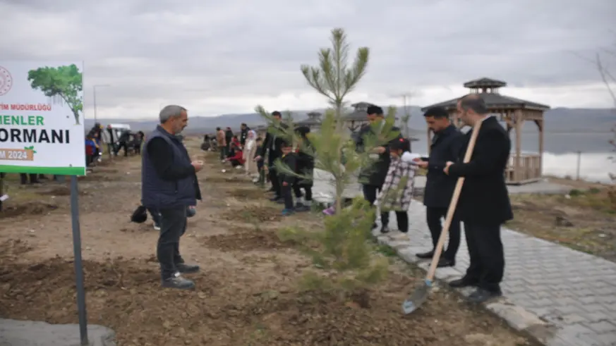 Bulanık'ta ‘Öğretmenler Hatıra Ormanı’ oluşturuldu