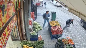 Diyarbakır’da kaldırımda yürüyen adamın kalp krizi geçirme anı kameraya yansıdı