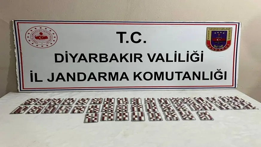 Diyarbakır’da 584 adet uyuşturucu hapla yakalanan zanlı tutuklandı