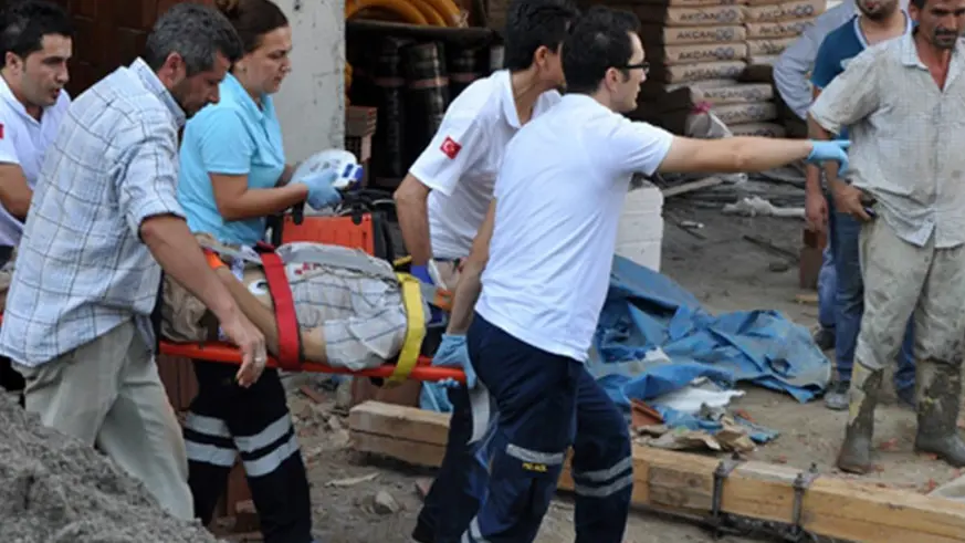 Elektrik akımına kapılarak iskeleden düşen boya ustası öldü