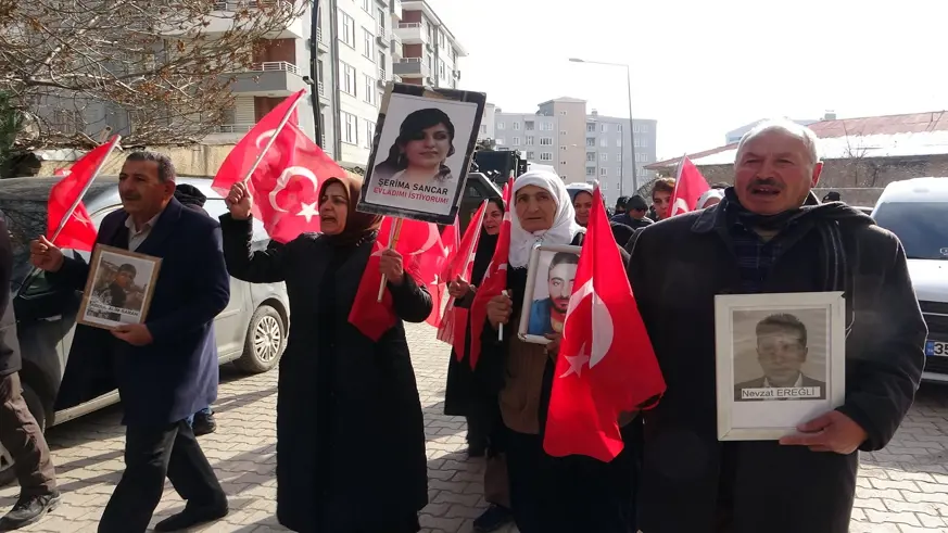 Evlatları dağa kaçırılan anne ve babalardan çocuklarına umutlu çağrı, Anne Nazlı Sancar: “Çocuklar ne olur gelin, 2025 yılı bizim ve sizin yılınız olsun”