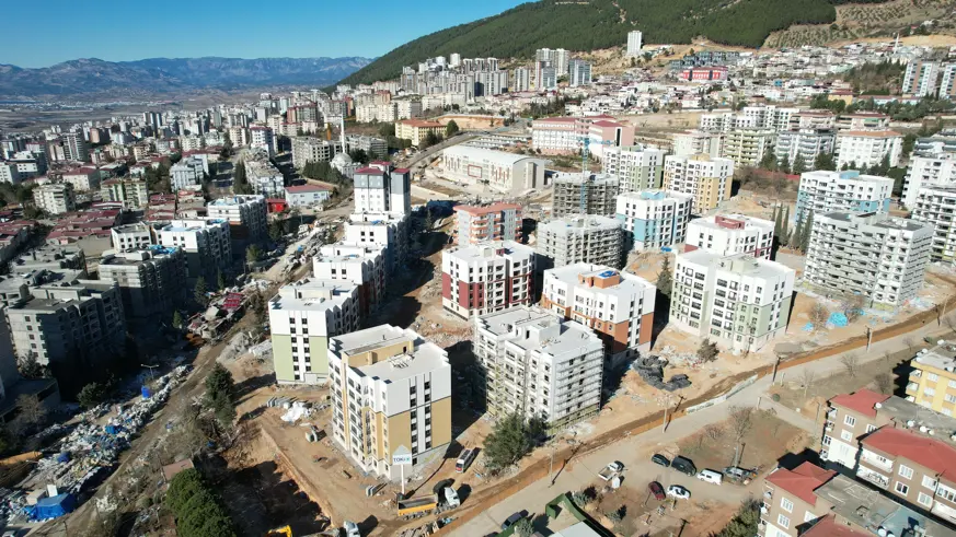 Kahramanmaraş'ta yerinde dönüşüm çerçevesinde yapılan deprem konutları tamamlanmak üzere