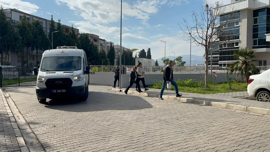 Başından vurulmuş kadın cesediyle karakola gidip teslim oldu