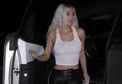 Kim Kardashian'ın 100 Bin Dolarlık Tesla Cybertruck'ıyla Beverly Hills'e Kahve Keyfi!