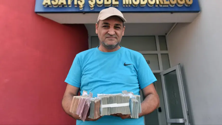 Adana'daki taksicinin şüphesi, Şırnak'taki kuyumcunun 180 bin lirasını kurtardı