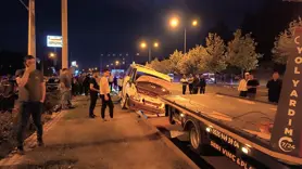 Gaziantep'te refüje çarpan minibüsün sürücüsü hayatını kaybetti