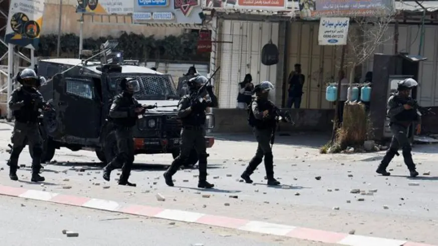Batı Şeria'daki baskınlarda 15 Filistinli gözaltına alındı