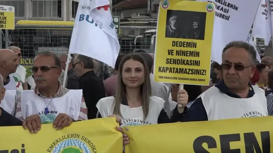 Bursa’da emeklilerden protesto yürüyüşü