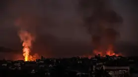 İsrail, Refah'ta sivil kampı bombaladı: 40 ölü