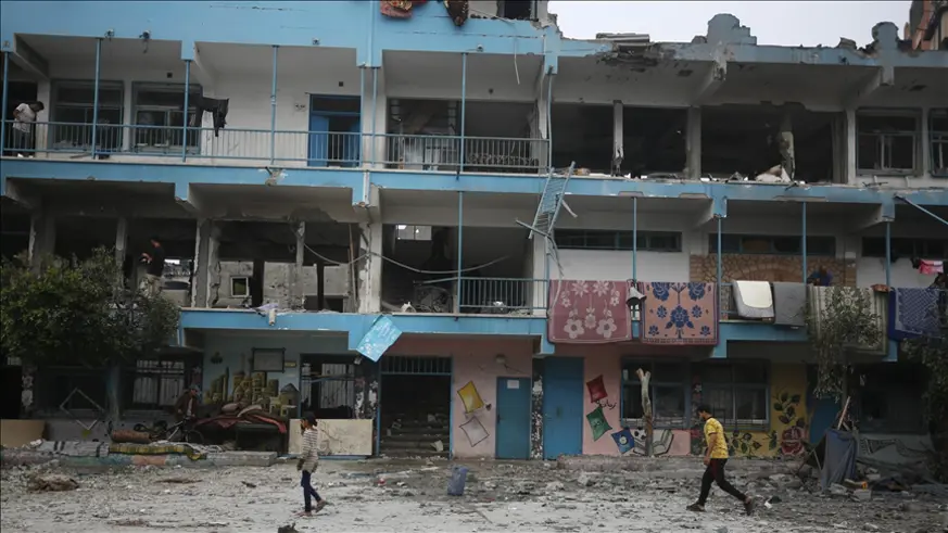 İsrail ordusu Refah'ta UNRWA okulu ile birçok bölgeyi vurdu