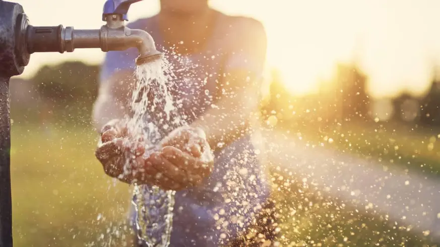 Diyetisyenden su uyarısı: “Yaz aylarında yeterli su tüketimi önemli”
