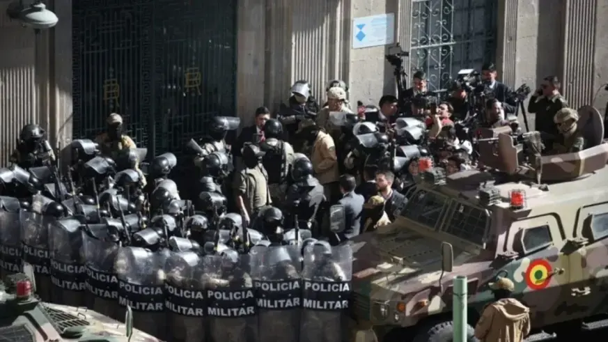 Bolivya'da darbe! Ordu sokağa indi
