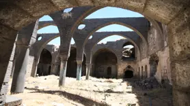 Diyarbakır'da 500 yıllık Surp Sarkis Ermeni Kilisesi'nde restorasyon çalışması başlatıldı