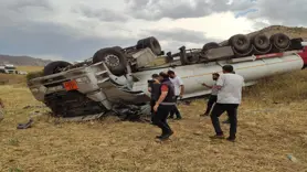 Şırnak'ta petrol yüklü tanker devrildi: 2 yaralı