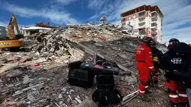 Kahramanmaraş'taki depremlerde enkazdan çıkarılan çelik kasalar açıldı