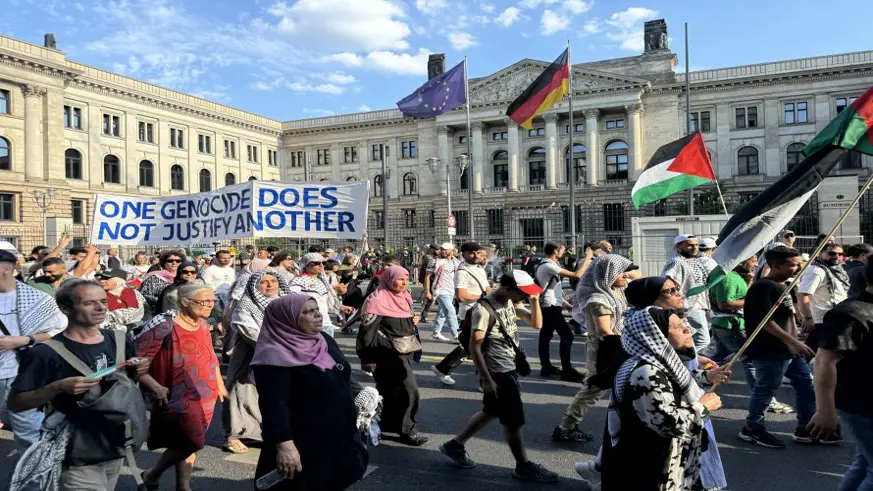 Berlin polisi Filistin destekçilerine sert müdahalede bulundu