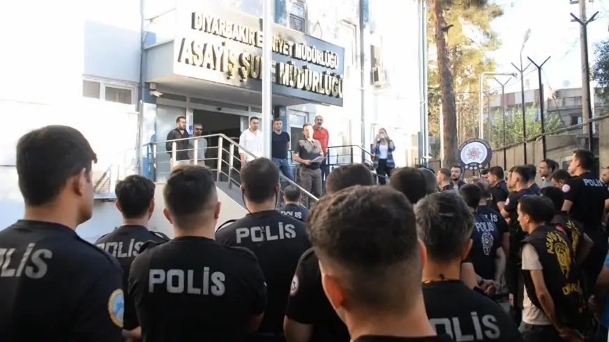 Diyarbakır'da CHP'li vekil Türkan Elçi'nin ailesine ait otele saldırıda 'Kantar'ın ardından 'Topuz' operasyonu: 5 gözaltı