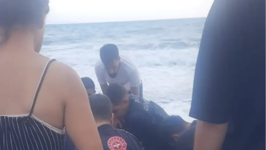 VİDEO - Denizde boğulma tehlikesi geçiren şahıs hastanede öldü
