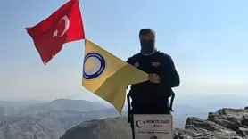 Diyarbakırlı dağcılar depremde hayatını kaybedenlerin anısına zirve tırmanışı gerçekleştirdiler