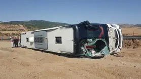 Bingöl'de yolcu otobüsü devrildi 14 kişi yaralandı