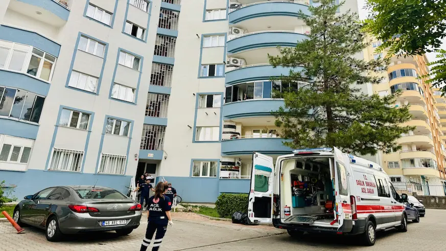 Diyarbakır'da kadın öğretmen erkek meslektaşını öldürdü