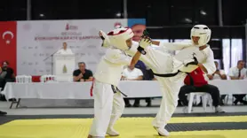 Genç karateciler, Beyoğlu Kyokushin Karate Şampiyonası'nda yarıştı