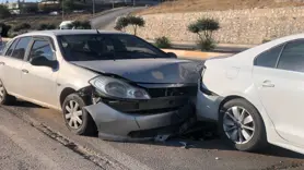 Adıyaman'da iki otomobil çarpıştı: 2 yaralı