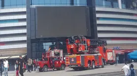 AVM'de korkutan yangın; 4 kişi dumandan etkilendi